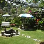 Twin Pines Guest House