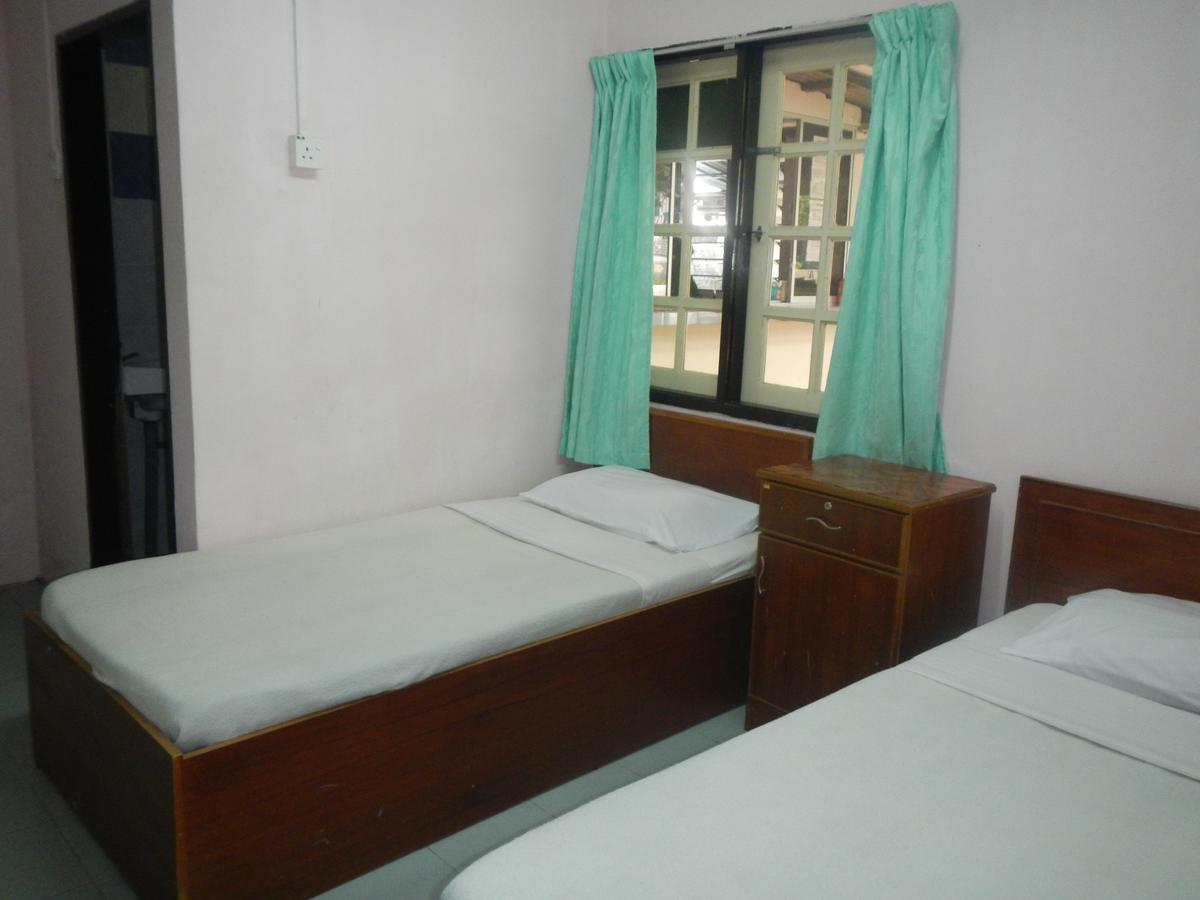 Twin Pines Rumah tetamu *